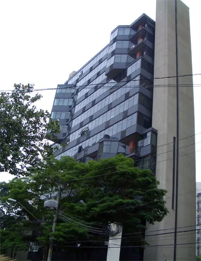 Raul da Cunha Bueno — Edifício corporativo em Berrini, São Paulo